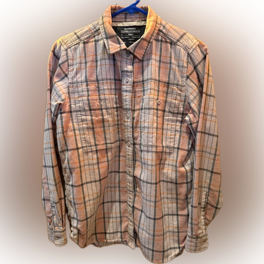 Flannel Shirt pink plaid sz M